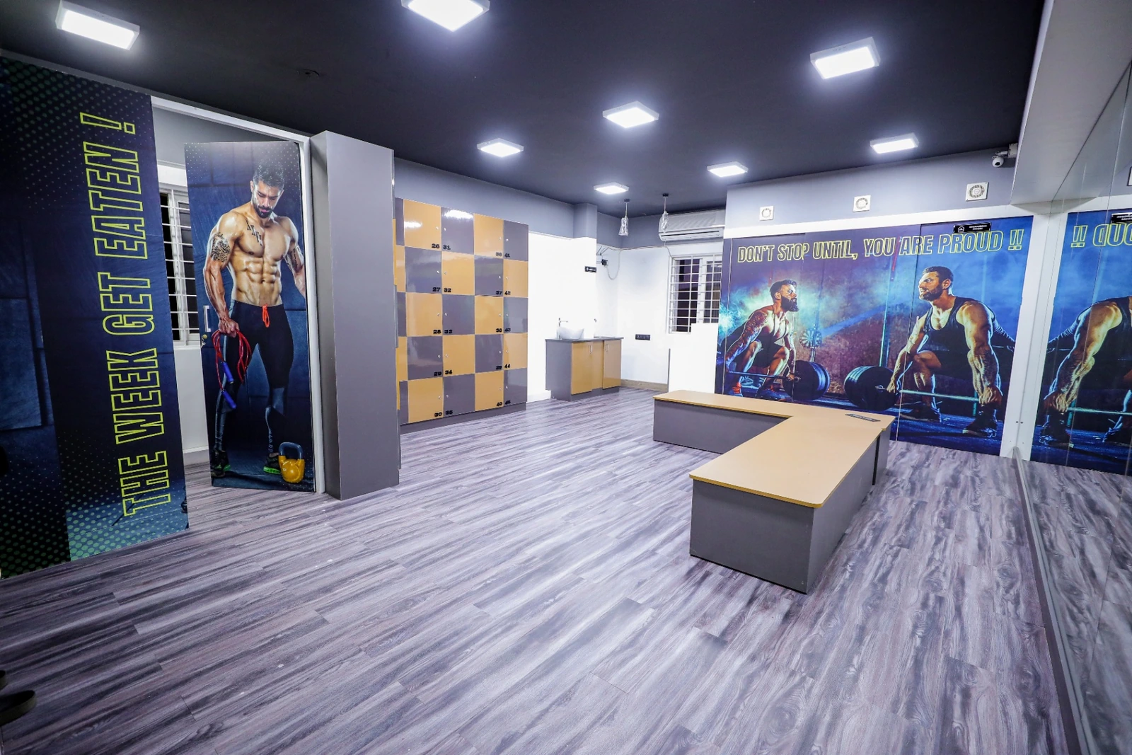 Xing Fitness locker area